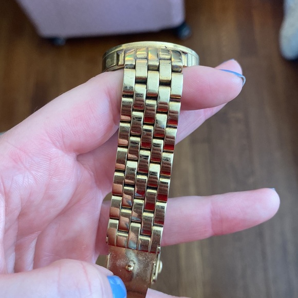 Michael Kors Watch - Picture 5 of 9